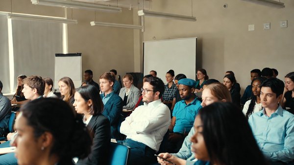 Conseiller en formation emploi : quel rôle pour réussir votre parcours professionnel